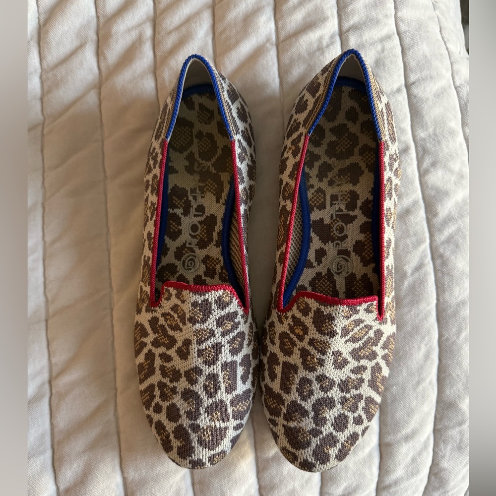 Rothys Mocha Spot Animal Print Round Toe, Size 8.5 - good condition!
